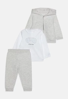 Spodnie materiałowe Michael Kors Kids