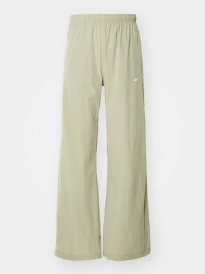 Spodnie materiałowe Nike Sportswear