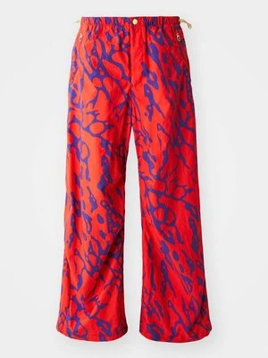 Spodnie materiałowe Nike Sportswear