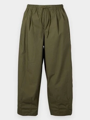 Spodnie materiałowe Nike Sportswear