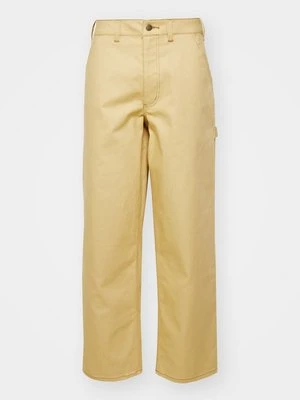 Spodnie materiałowe Nike Sportswear