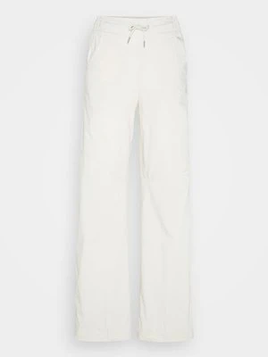 Spodnie materiałowe Nike Sportswear