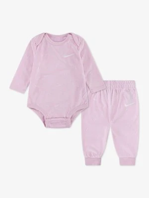 Spodnie materiałowe Nike Sportswear