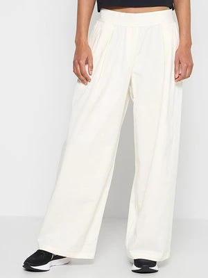 Spodnie materiałowe Nike Sportswear