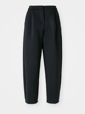 Spodnie materiałowe Nike Sportswear