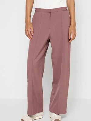 Spodnie materiałowe Nike Sportswear