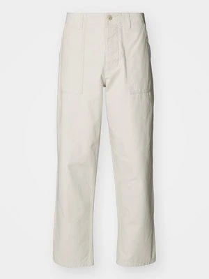 Spodnie materiałowe Nike Sportswear