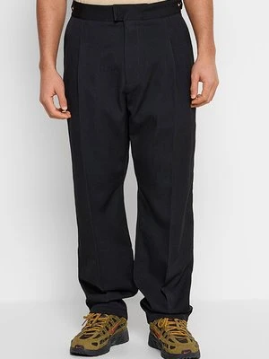 Spodnie materiałowe Nike Sportswear