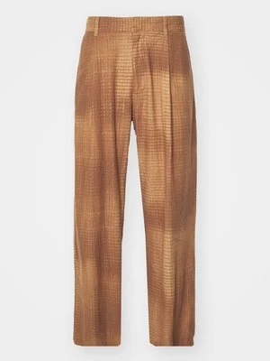 Spodnie materiałowe NN.07