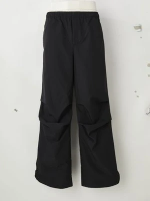 Spodnie materiałowe Noisy May