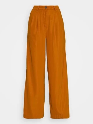 Spodnie materiałowe NU-IN