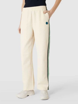 Spodnie materiałowe o kroju relaxed fit z fakturowanym wzorem Tommy Hilfiger