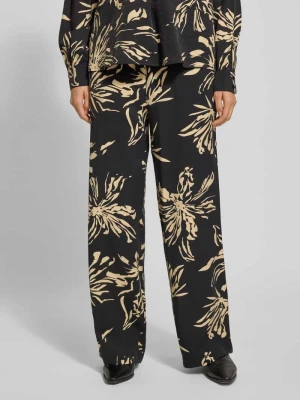 Spodnie materiałowe o kroju relaxed fit z mieszanki wiskozy model ‘Ayana’ GUIDO MARIA KRETSCHMER WOMAN