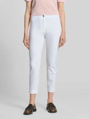 Spodnie materiałowe o kroju slim fit w skróconym kroju Christian Berg Biały
