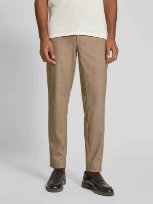 Spodnie materiałowe o kroju slim fit z kieszeniami z tyłu model ‘Phil’ BRAX