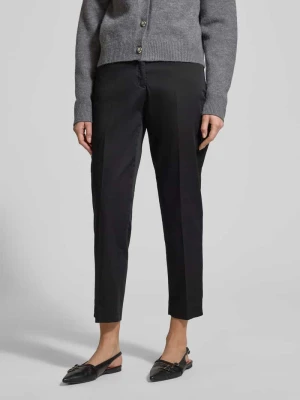 Spodnie materiałowe o kroju straight fit z dodatkiem lyocellu model ‘Mara’ BRAX