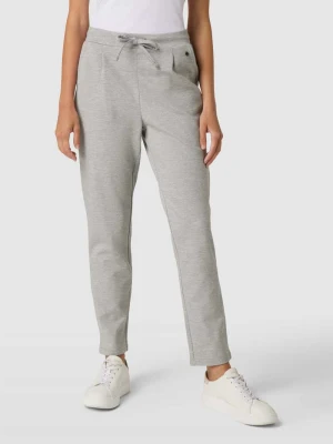 Spodnie materiałowe o kroju stretch fit z zakładkami w pasie model ‘ZASTRETCH 1’ Fransa