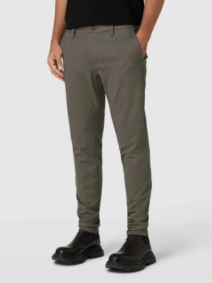 Spodnie materiałowe o kroju tapered fit ze wzorem w jodełkę Only & Sons Oliwkowy