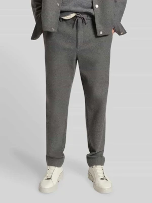 Spodnie materiałowe o kroju tapered z dodatkiem wiskozy model ‘PERIN’ Boss