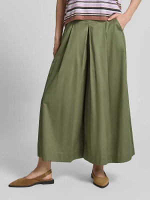 Spodnie materiałowe o kroju wide fit z zakładkami w pasie Christian Berg Woman