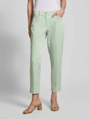 Spodnie materiałowe o skrócony kroju regular fit model ‘STYLE.MARA’ BRAX
