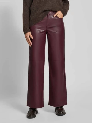 Spodnie materiałowe o szerokim kroju z imitacji skóry model ‘Annie’ Vila