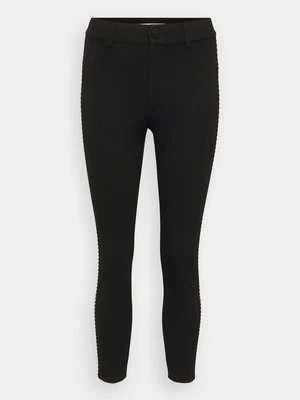 Spodnie materiałowe Only Petite