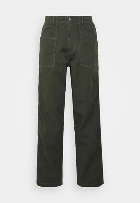 Spodnie materiałowe Pepe Jeans