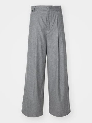 Spodnie materiałowe Pepe Jeans