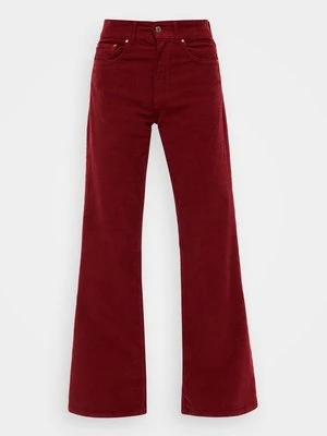 Spodnie materiałowe Pepe Jeans