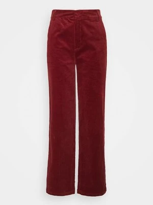 Spodnie materiałowe Pepe Jeans