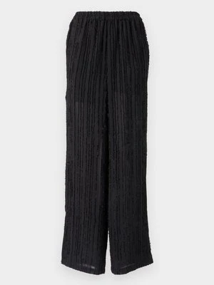 Spodnie materiałowe Pieces