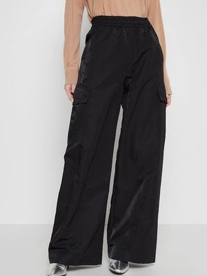 Zdjęcie produktu Spodnie materiałowe pinko