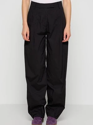 Spodnie materiałowe REMAIN