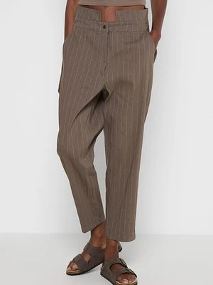 Spodnie materiałowe Sarah Pacini