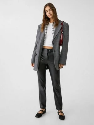 Spodnie materiałowe Stradivarius