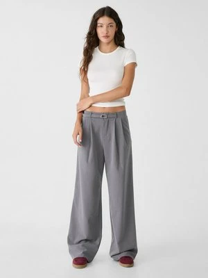 Spodnie materiałowe Stradivarius