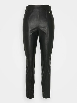 Spodnie materiałowe Ted Baker
