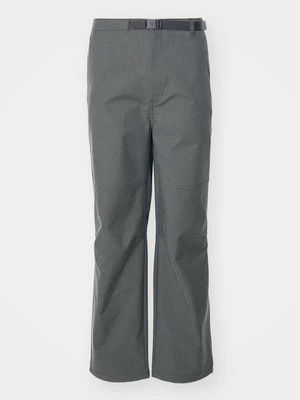 Spodnie materiałowe The North Face