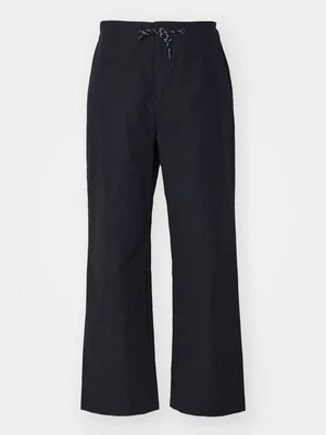 Zdjęcie produktu Spodnie materiałowe The North Face