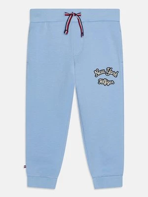 Spodnie materiałowe Tommy Hilfiger