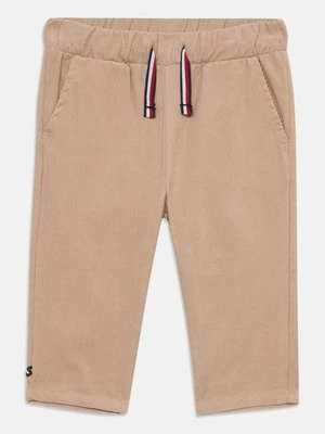 Spodnie materiałowe Tommy Hilfiger