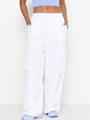 Spodnie materiałowe Tommy Jeans