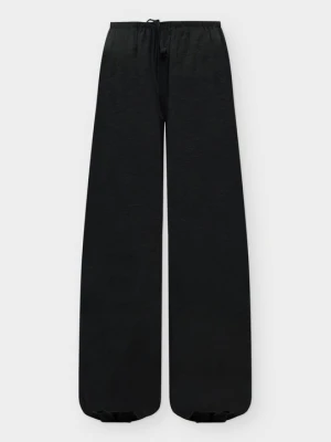 Spodnie materiałowe Topshop czarny