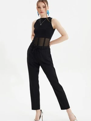 Spodnie materiałowe Trendyol