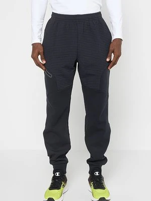 Spodnie materiałowe Under Armour