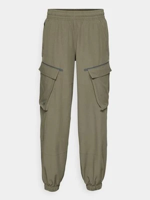 Spodnie materiałowe Under Armour oliwkowy