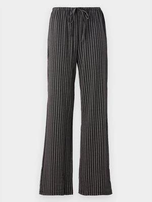 Spodnie materiałowe Vero Moda