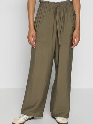 Spodnie materiałowe Vero Moda