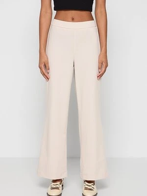 Spodnie materiałowe Vero Moda